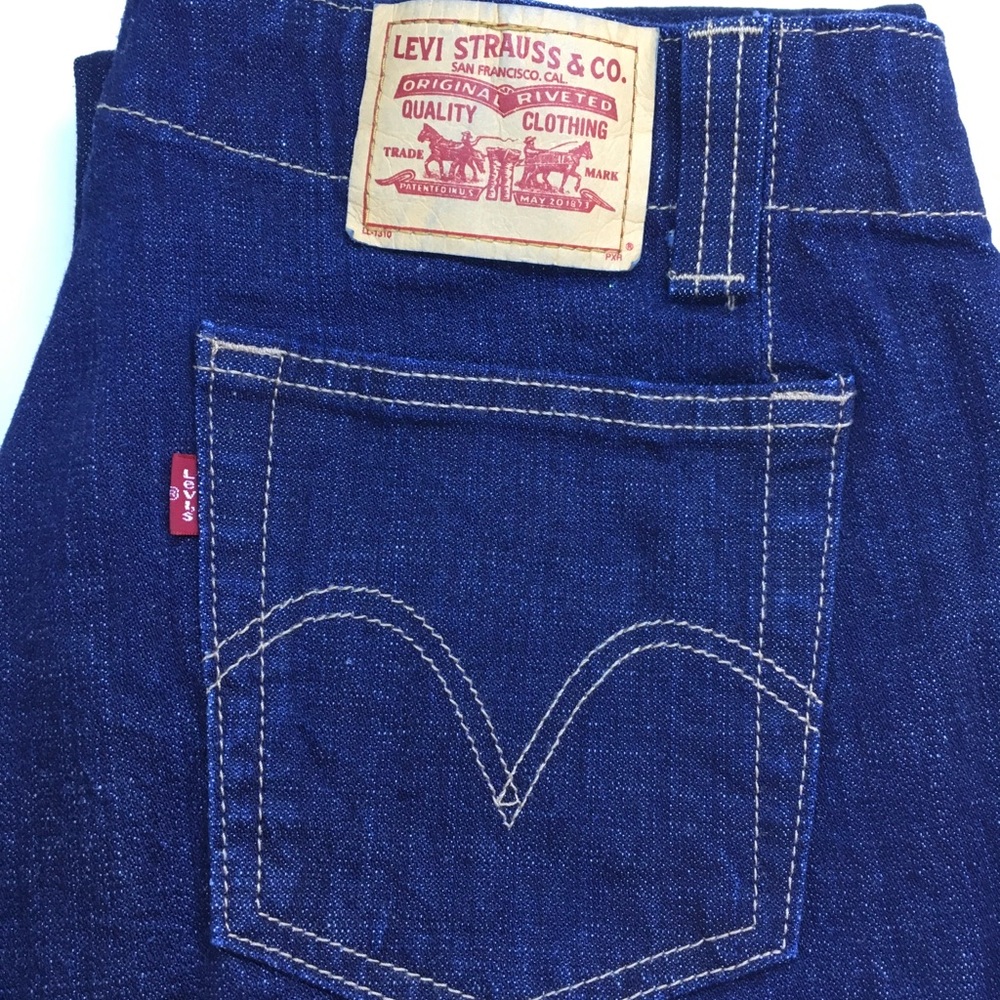 Levi’s 525 12M Boot Leg Mid-Rise Dark Blue Wash